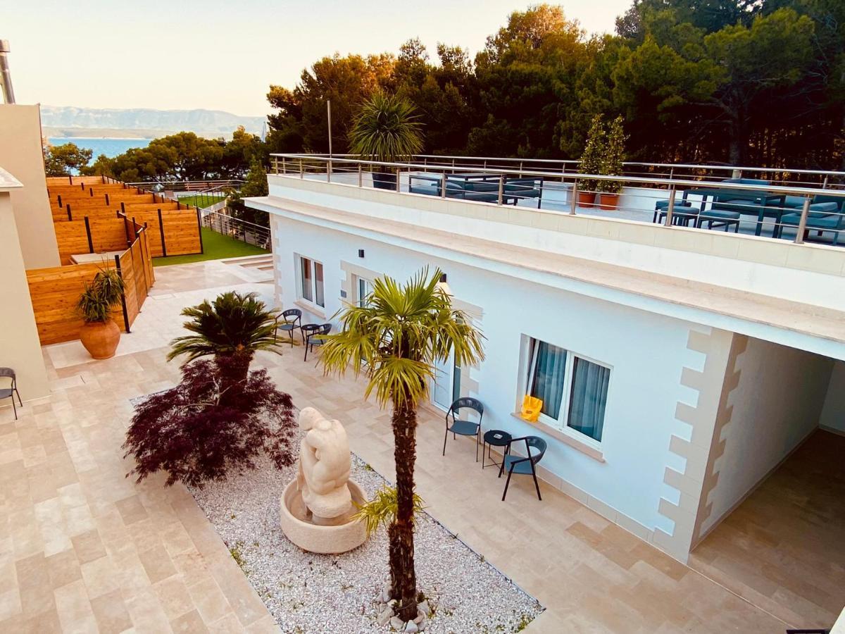 Zlatni Rat Beach Resort Bol Exterior photo