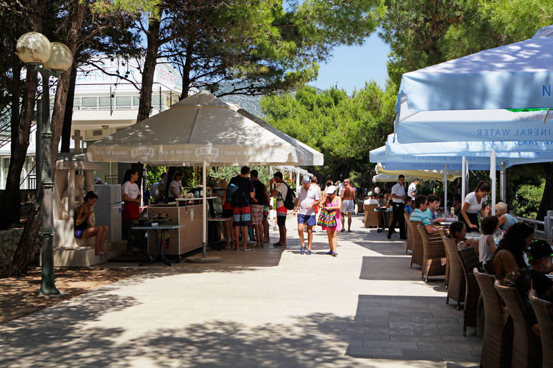Zlatni Rat Beach Resort Bol Exterior photo